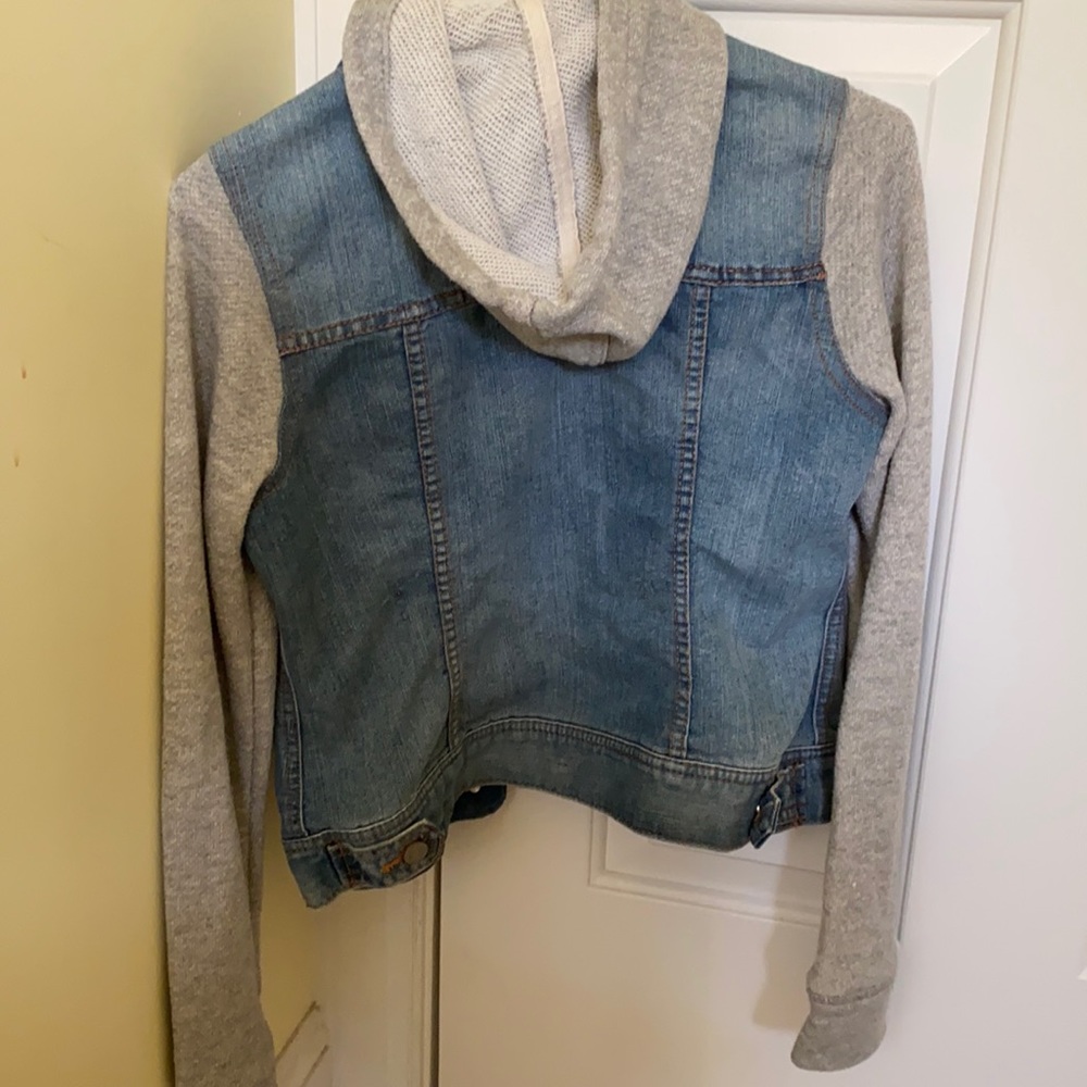Denim jacket - Picture 2 of 3